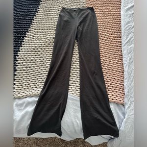 Uniqlo Airism Flare Leggings / Yoga Pants